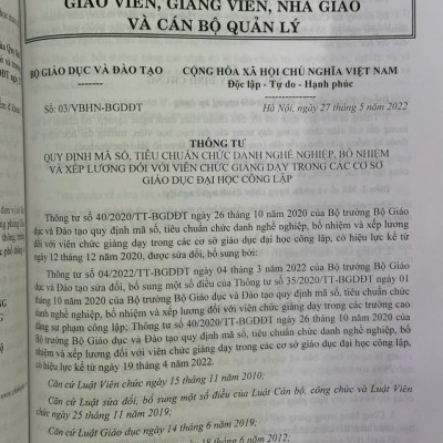 Sách Sổ Tay Kế Toán Trường Học – Quy Định Về Công Khai Thu Chi, Quản Lý Tài Chính Trong Trường Học (V2504D)