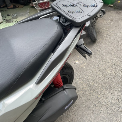 Thùng xe Vario 160, thùng givi B32N Bold, thùng givi 32 lit kèm đế và kit gắn cho Vario 160