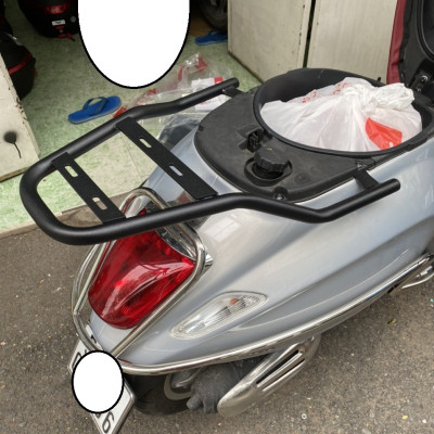 Baga Givi SR lắp cho Vespa Primavera, baga Vespa Primavera