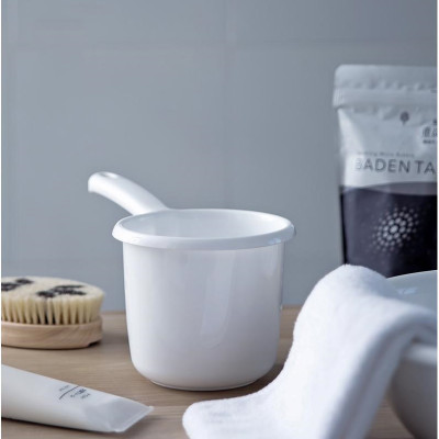 Combo chậu nhựa PP cao cấp tròn 4.5L + gáo nhựa 1.3L - made in Japan