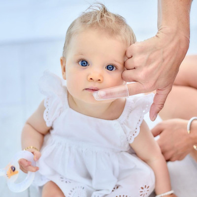 Bộ bàn chải và rơ lưỡi xỏ ngón silicon cho bé Marcus & Marcus, từ sơ sinh