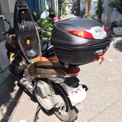 Thùng givi B360N kèm đế đệm MP70N và ốc gắn, thùng gắn sau xe máy givi