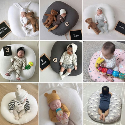 Gối chống trào ngược cho bé Rototo Bebe chất liệu đặc biệt Ripple gợn sóng - Ghi cá voi