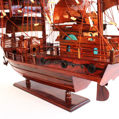 Mô hình thuyền buồm Santa Thái (dài 53cm)
