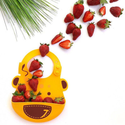 Yếm silicon ăn dặm cho bé Marcus & Marcus, từ 6 tháng