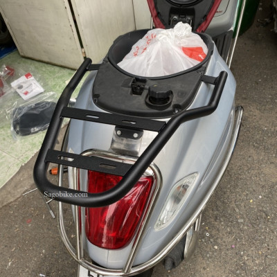 Baga Givi SR lắp cho Vespa Primavera, baga Vespa Primavera