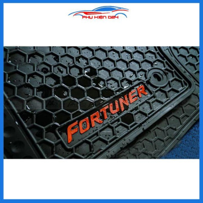 Lót sàn ô tô cao su Fortuner 2017-2018-2019-2020-2021-2022 trải sàn không mùi chống trơn trượt