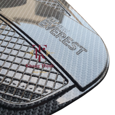 Ốp Nắp Bình Xăng Dành Cho Xe Ford Everest 2016-2021 Vân Carbon Cao Cấp