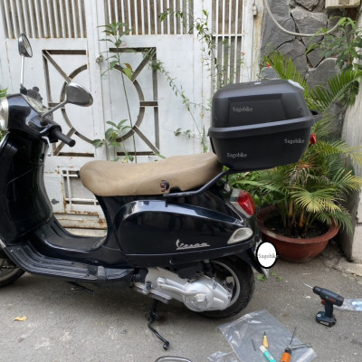 Baga Givi SR lắp cho xe Vespa LX 125/150, baga Vespa LX