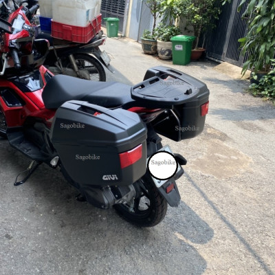Thùng hông givi E22N, baga hông SBL Univerval, baga sau lắp cho xe SR Airblade 125/150