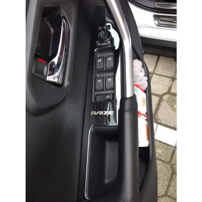 Ốp Nội Thất Xe Toyota Raize 2021 2022, Mẫu Titan sáng bóng cao cấp
