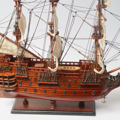 Mô hình thuyền buồm cổ Soleil Royal (dài 60cm)