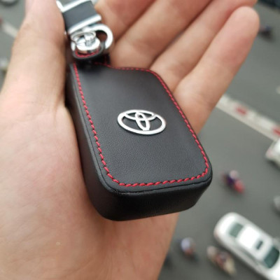 Bao da 3D bảo vệ chìa khóa xe dành cho Toyota Corolla Altis 2019 kèm móc đeo Inox