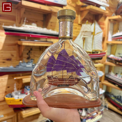 Thuyền chai trang trí, thuyền chai rượu MATELL đứng phong thủy, thuyền gỗ trang trí, decor phòng họp, bàn làm việc