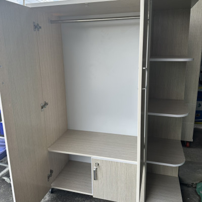 Tủ áo kèm kệ và gương Juno Sofa kích thước 1m1 x Cao 1m5 x sâu 45 cm