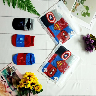 Combo 3 đôi tất cho bé tất siêu nhân chống trượt 2459