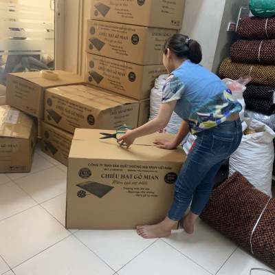 Chiếu Hạt Gỗ Trắc Bóng kích thước 1,5mx1,9m hạt 1.2cm ( video , hình thật )