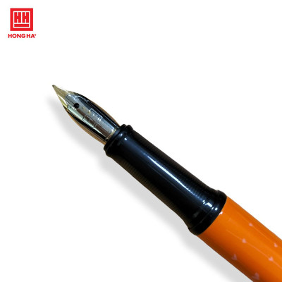 Bút máy nét hoa Hồng Hà tạo nét thanh nét đậm dành cho học sinh - 2256 - 2 màu vỏ