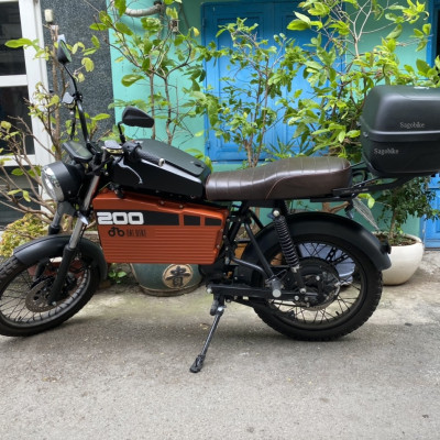 Thùng Givi E26N và baga lắp cho xe máy điện Datbike Weaver 200
