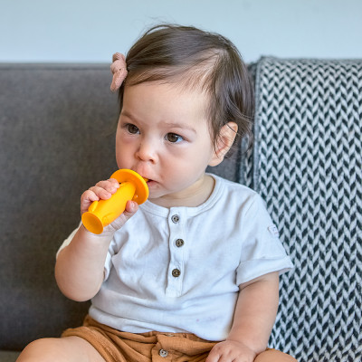 Bàn chải tập đánh răng và mát xa nướu silicon 360 cho bé Marcus & Marcus, từ 12 tháng - Lola