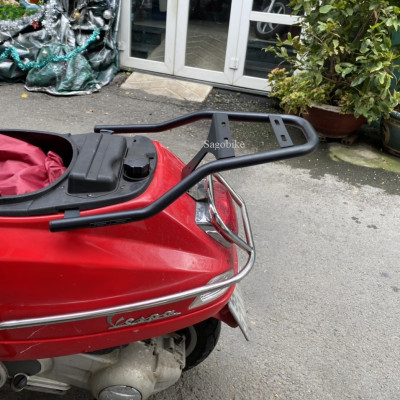 Baga Givi SR lắp cho xe Vespa LX 125/150, baga Vespa LX