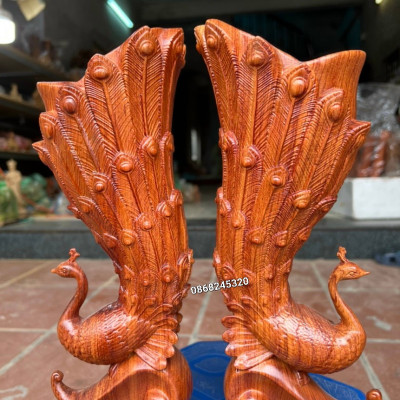 Cặp tượng  chim công cắm hoa bằng gỗ hương đá kt cao 30×12×10cm 