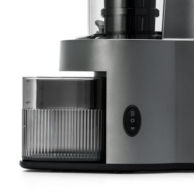 Máy ép chậm Elmich JEE-8759, công suất 240W mạnh mẽ ép kiệt bã, giữ lại chất dinh dưỡng và hương vị trong trái cây,độ ồn dưới 58dB, ép kiệt tới 98% - Hàng chính hãng