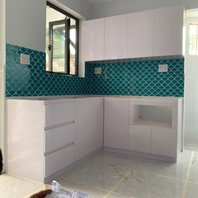 Tủ bếp trên/ dưới nhựa Juno Sofa thi công lắp ráp tận nhà