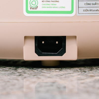 Nồi cơm điện Benny 1,8L BR-18POG - 700W, Màu nâu cafe, Hàng chính hãng - Giá tốt- Bảo hành 12 tháng