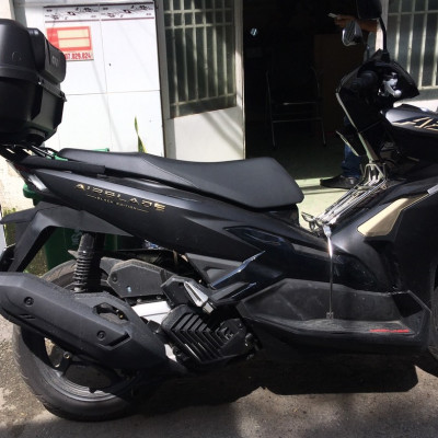 Thùng xe Airblade 125, thùng Givi E43NTL, gối tựa lưng BE3N (V2) và baga givi lắp cho Air Blade 2022