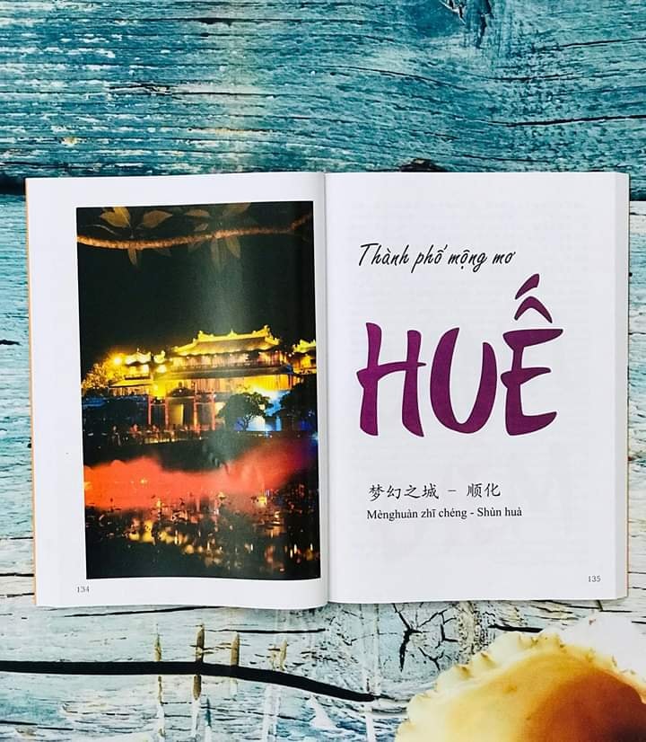 Combo 2 sách Phân tích đáp án các bài luyện dịch Tiếng Trung và Du lịch Việt Nam Ẩm thực và cảnh điểm (in màu, có audio nghe, giấy ảnh c2) + DVD tài liệu