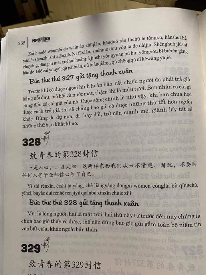 Combo 2 sách Luyện giải đề thi HSK cấp 4 có mp3 nge + Gởi tôi thời thanh xuân song ngữ Trung việt có phiên âm có mp3 nghe+DVD tài liệu
