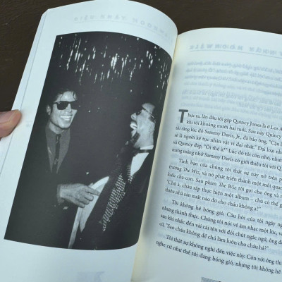 ĐIỆU NHẢY MOON WALK – Micheal Jackson – Nguyễn Xuân Hồng dịch – NXB Kim Đồng