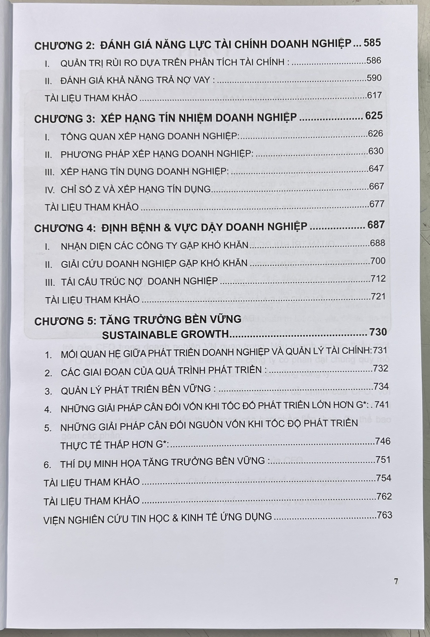 Sách - CFO Quản Trị Tài Chính Công Ty Cổ Phần