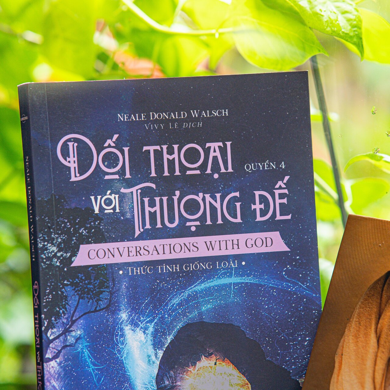 Sách Đối thoại với thượng đế ( Neale Donald Walsch ) - Thức tỉnh giống loài - Á Châu books, bìa mềm in màu