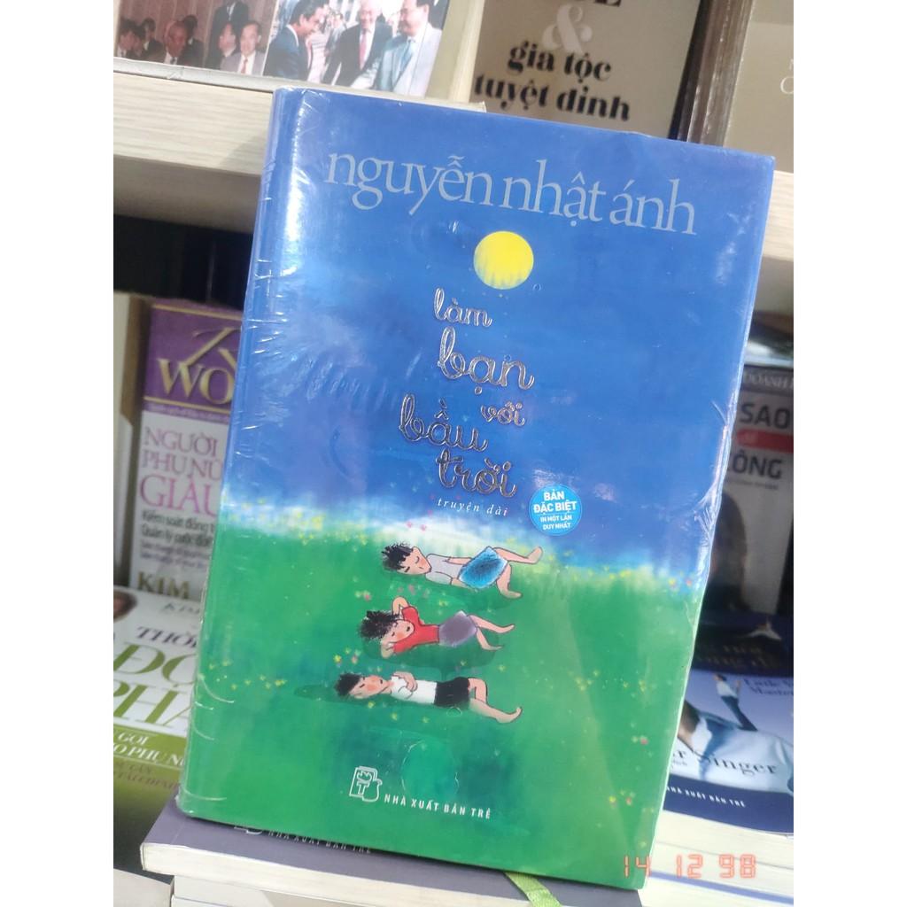 Sách-Làm Bạn Với bầu Trời (Bìa Cứng)