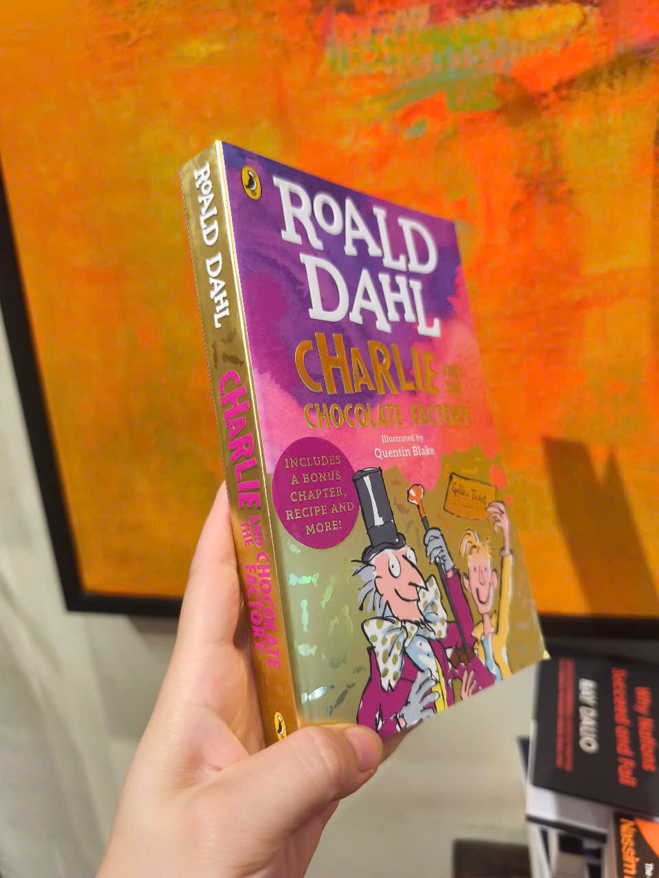 Sách - Charlie And The Chocolate Factory by Roald Dahl - Childrens Book in English