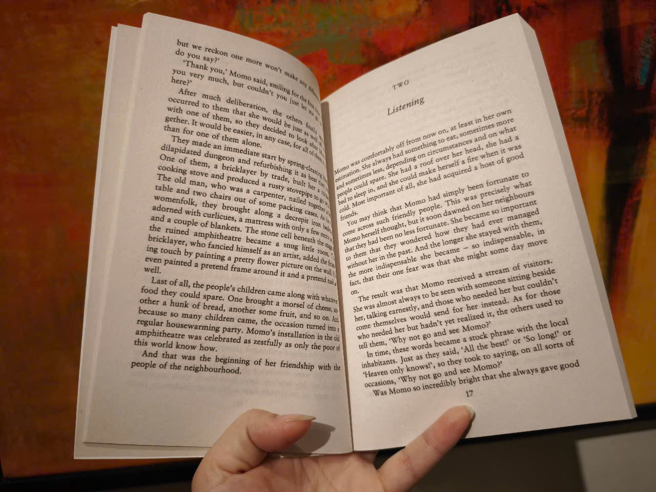 Sách - Momo by Michael Ende/Children