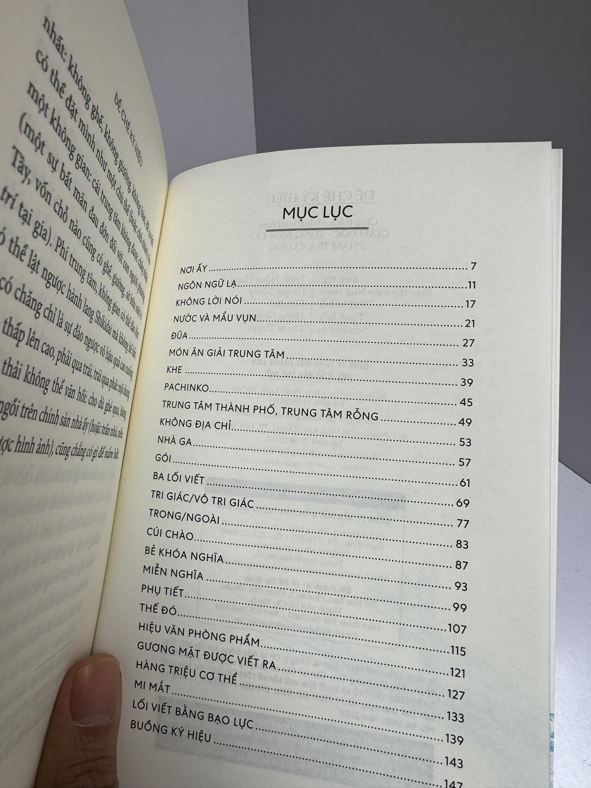 ĐẾ CHẾ KÝ HIỆU – Roland Barthes - Nguyễn Duy Bình dịch – Nhã Nam – NXB Thế giới