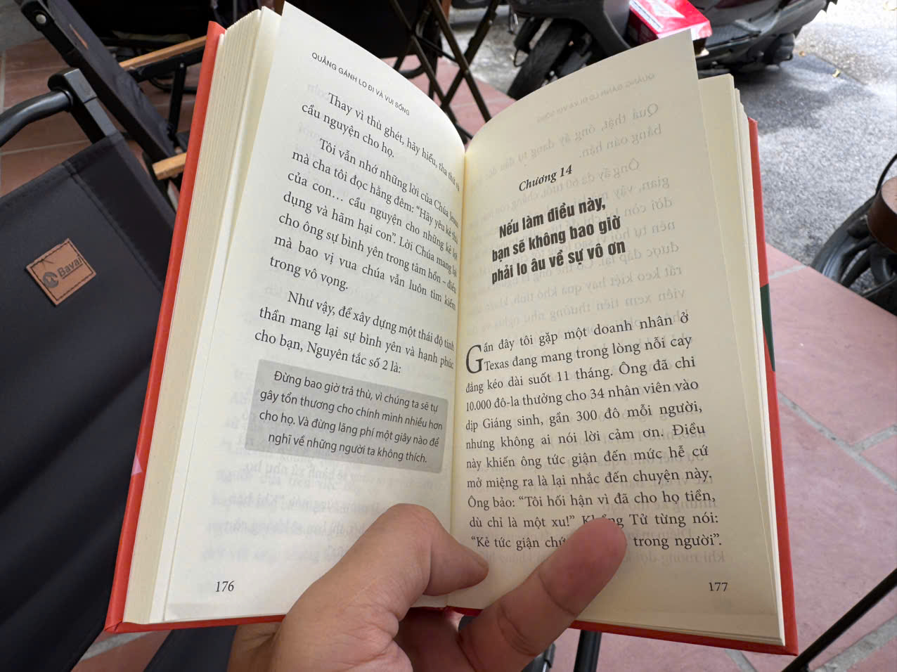 (Bìa cứng, Sách tinh gọn) QUẲNG GÁNH LO ĐI VÀ VUI SỐNG - Dale Carnegie - Khánh Trang dịch – Thái Hà Books