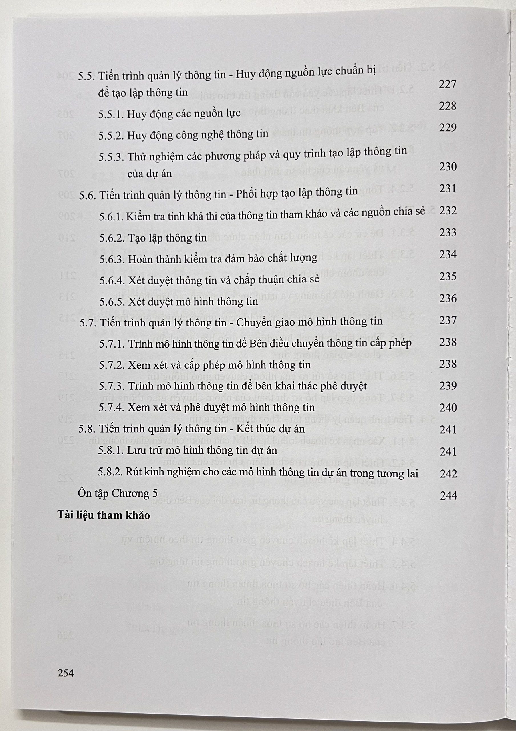 Sách - Quản Lý Thông Tin Dự Án Đầu Tư Xây Dựng Áp Dụng BIM Theo ISO 19650