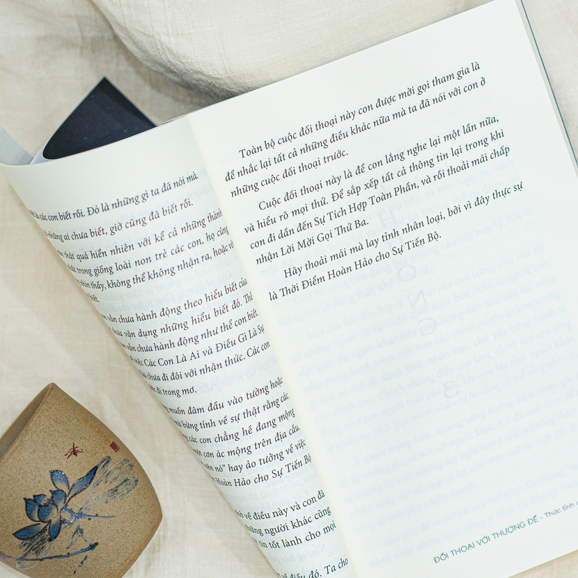 Sách Đối thoại với thượng đế ( Neale Donald Walsch ) - Thức tỉnh giống loài - Á Châu books, bìa mềm in màu
