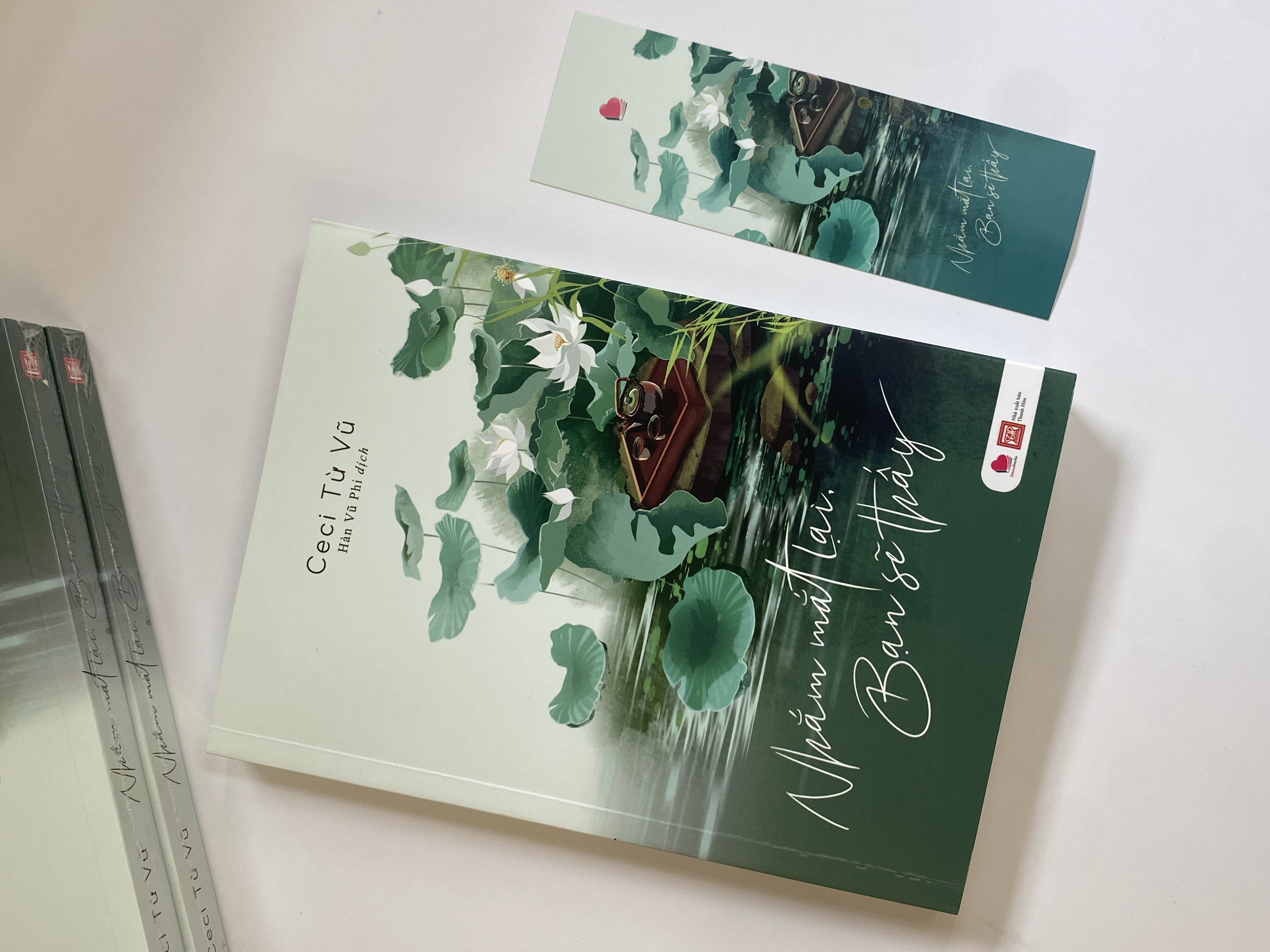 Sách - Nhắm mắt lại bạn sẽ thấy