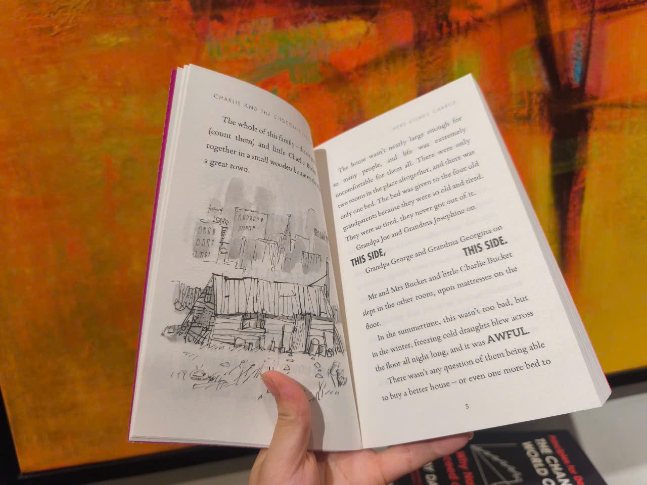 Sách - Charlie And The Chocolate Factory by Roald Dahl - Childrens Book in English