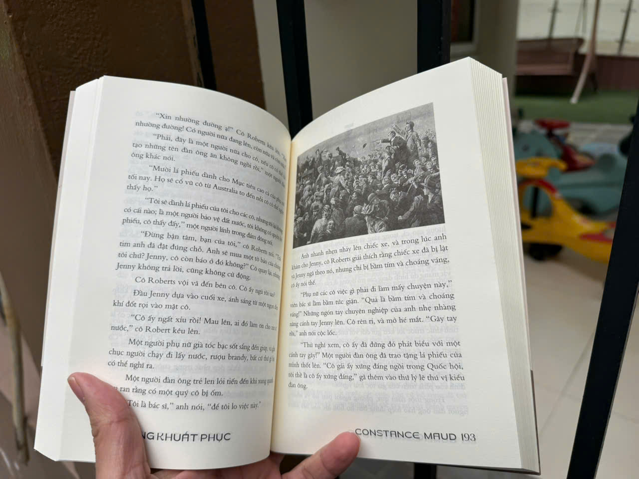 KHÔNG KHUẤT PHỤC – Constance Maud - Phúc Minh Books