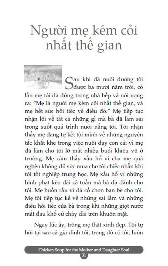 Chicken Soup For The Mother And Daughter Soul - Vòng Tay Của Mẹ (Tái Bản 2023)