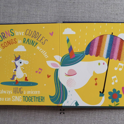 Always Hug a Unicorn - Sách cho bé Luôn ôm một con kỳ lân