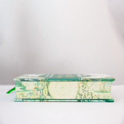 Sách Trái Đất Chuyển Mình ( Bản bìa vải KASHMIR - Trạm Đọc )