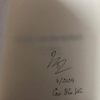 Tướng Cao Văn Khánh - Hồi Ức Lịch Sử (Bìa Cứng)