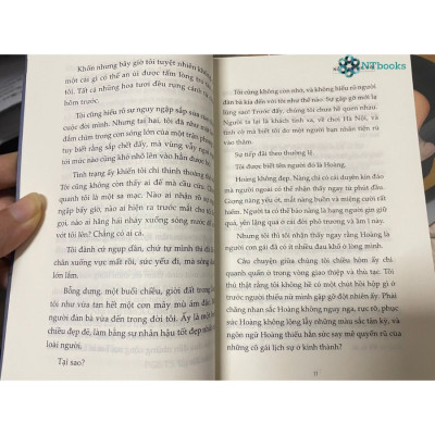 (Combo 2 cuốn sách Thâm Tâm) Gió Thu Hoa Cúc Gầy Rồi - Nỗi Ân Hận Dài